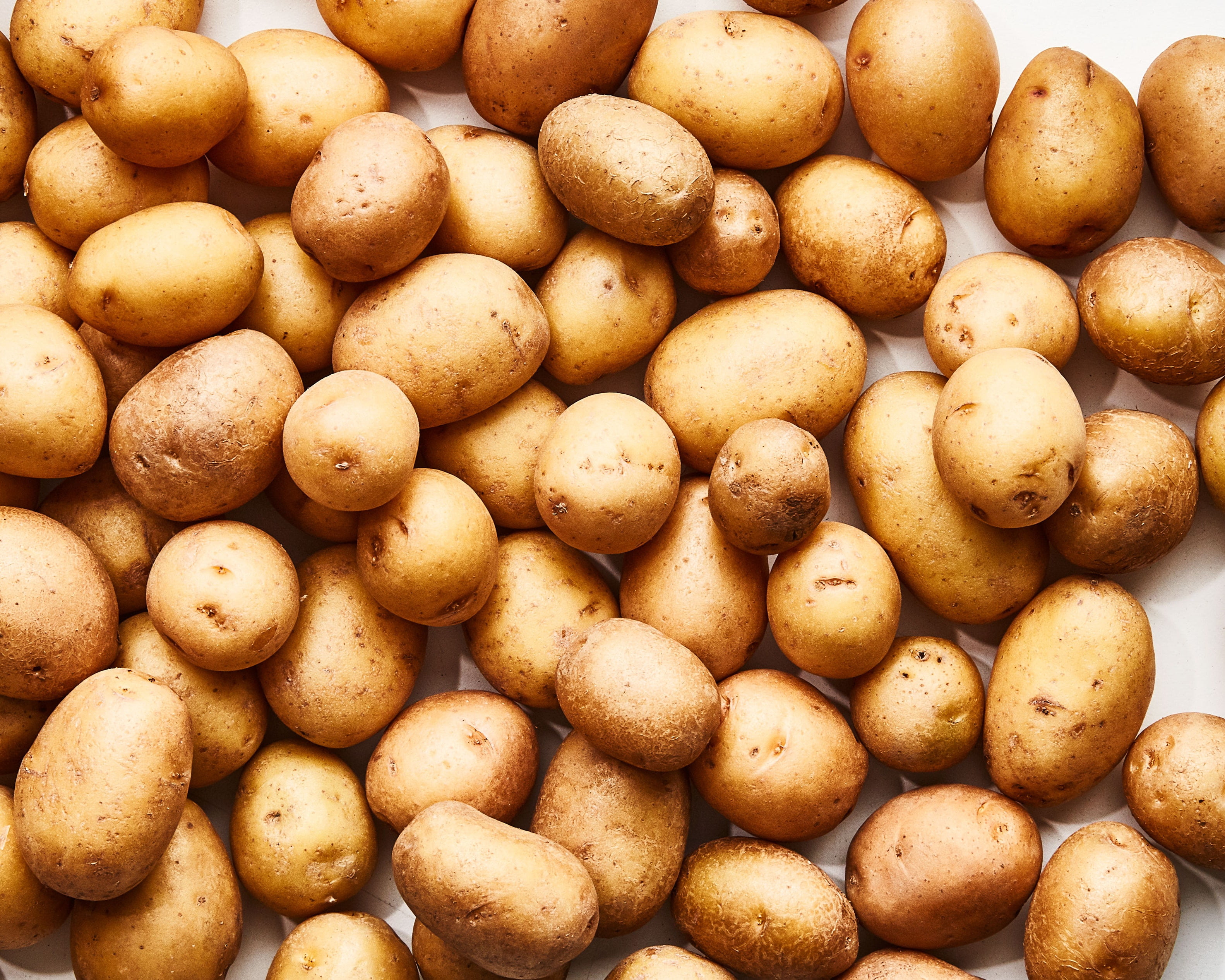 بطاطس طازجة